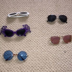 Sunglasses ! All in good shape.